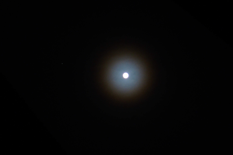 Aureole um Mond 1