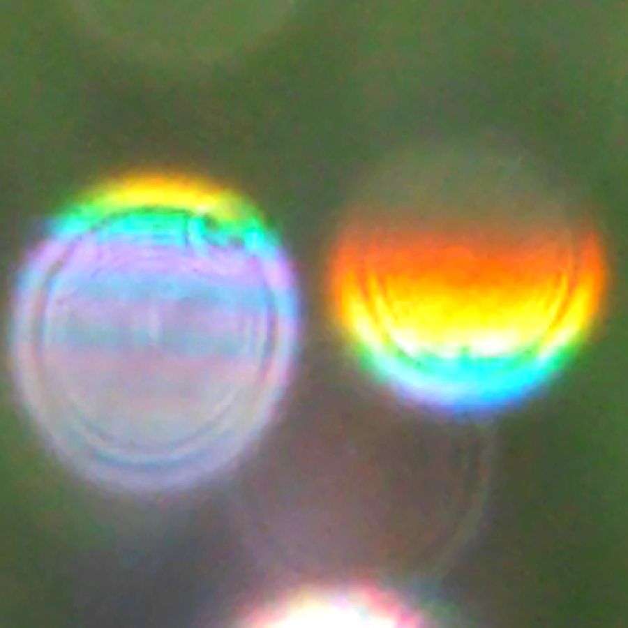 Regenbogen und Fresnelsche Beugung